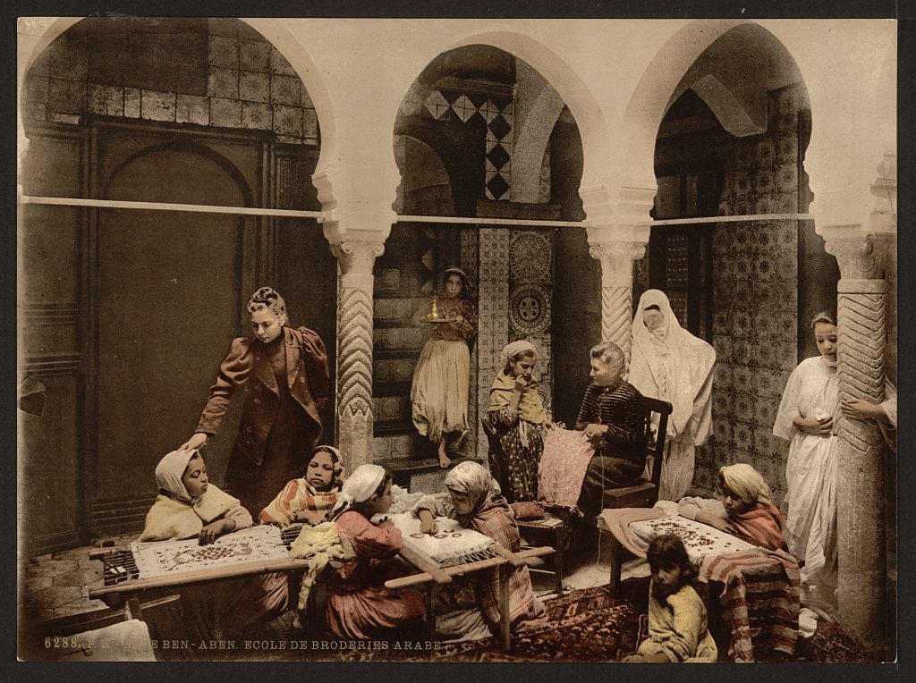 Detroit Photographic Co. Arab School of Embroidery, Algiers, Algeria from Views of people and sites in Algeria in the Photocrom print collection ca. 1899 Photocrom color print Library of Congress Prints and Photographs Division Washington, DC Lot 13420, no.043