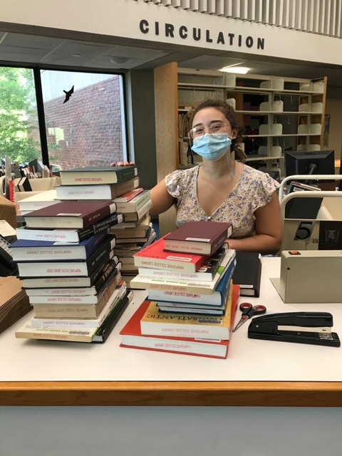 photo of library student employee 